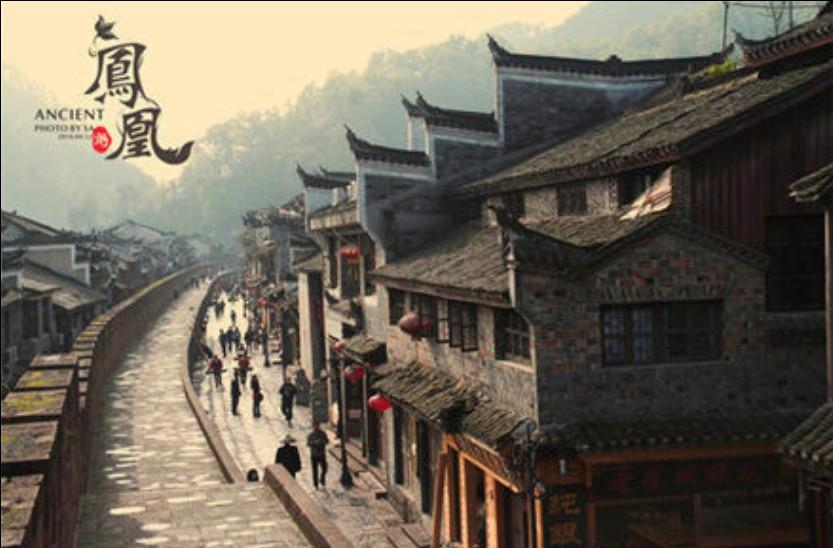 新华社快讯:中缅联合打击跨国电信网络诈骗犯罪取得标志性重大战果,白所成、白应苍、魏怀仁、刘正祥、刘正茂、徐老发等10名缅北重大犯罪嫌疑人被成功押解回国